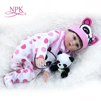 NPK 55 см реалистичная кукла-реборн с волосами ручной работы, мягким утяжеленным телом, новорожденный ребенок в комплекте с платьем панды