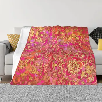 Ярко-Розовое с Золотым Барочным Цветочным Узором Покрывало-плед одеяла на зиму теплое зимнее одеяло