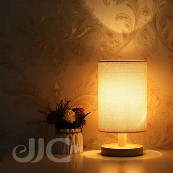 Современная настольная лампа из скандинавского дерева с питанием от USB, ночник для освещения спальни, теплая белая подарочная деревянная прикроватная тумбочка в стиле детской комнаты